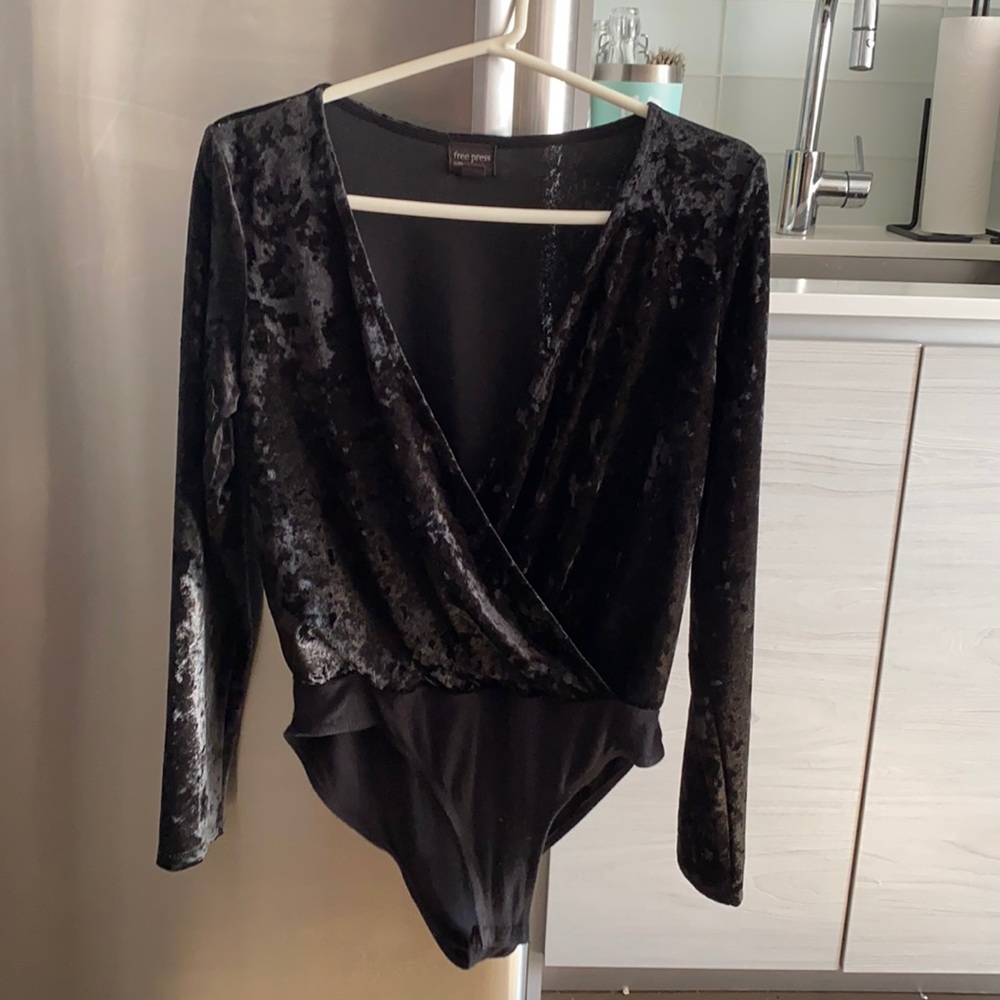 Free Press Women’s Size Small Black Velvet Body Suit